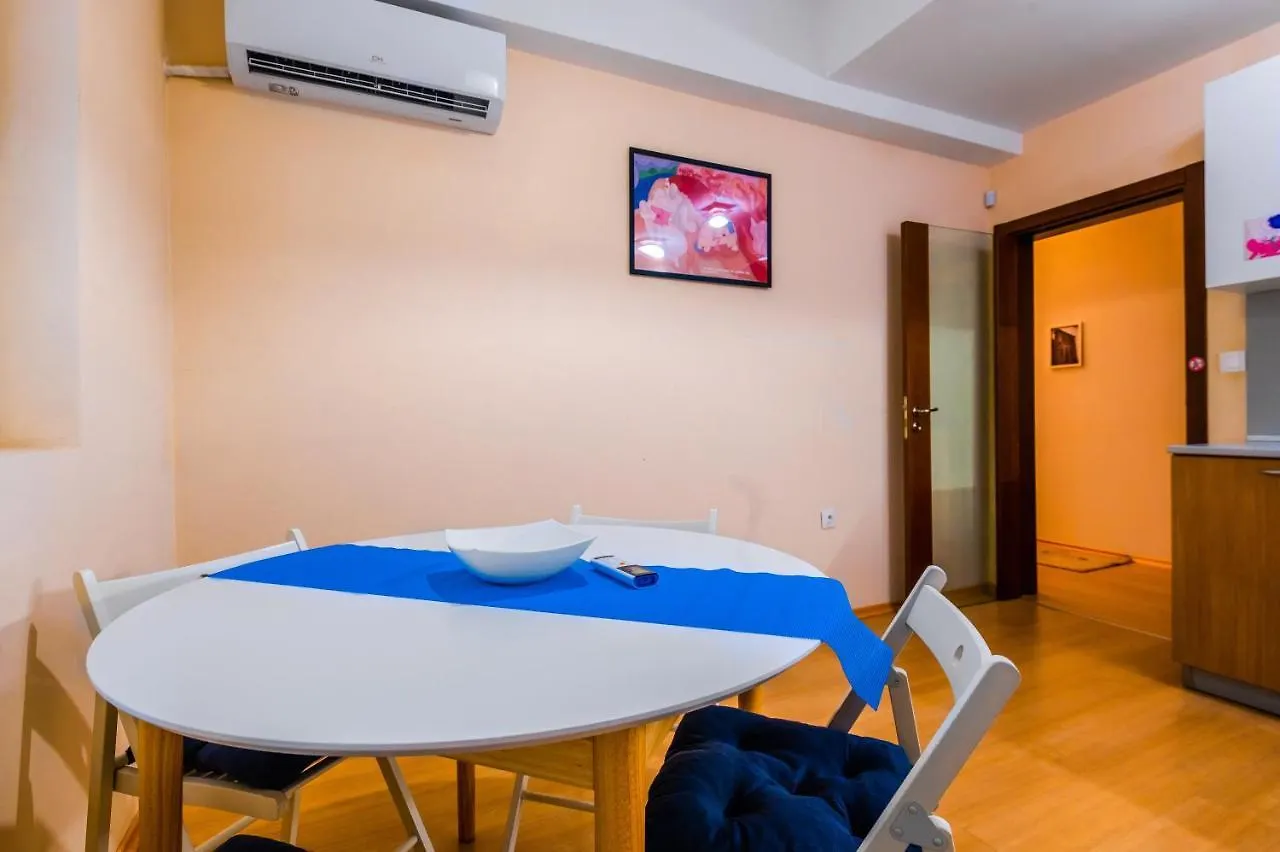 Apartment Sofia Best Area - Workspace With 300 Mbps Wifi By Flat Mаnager
