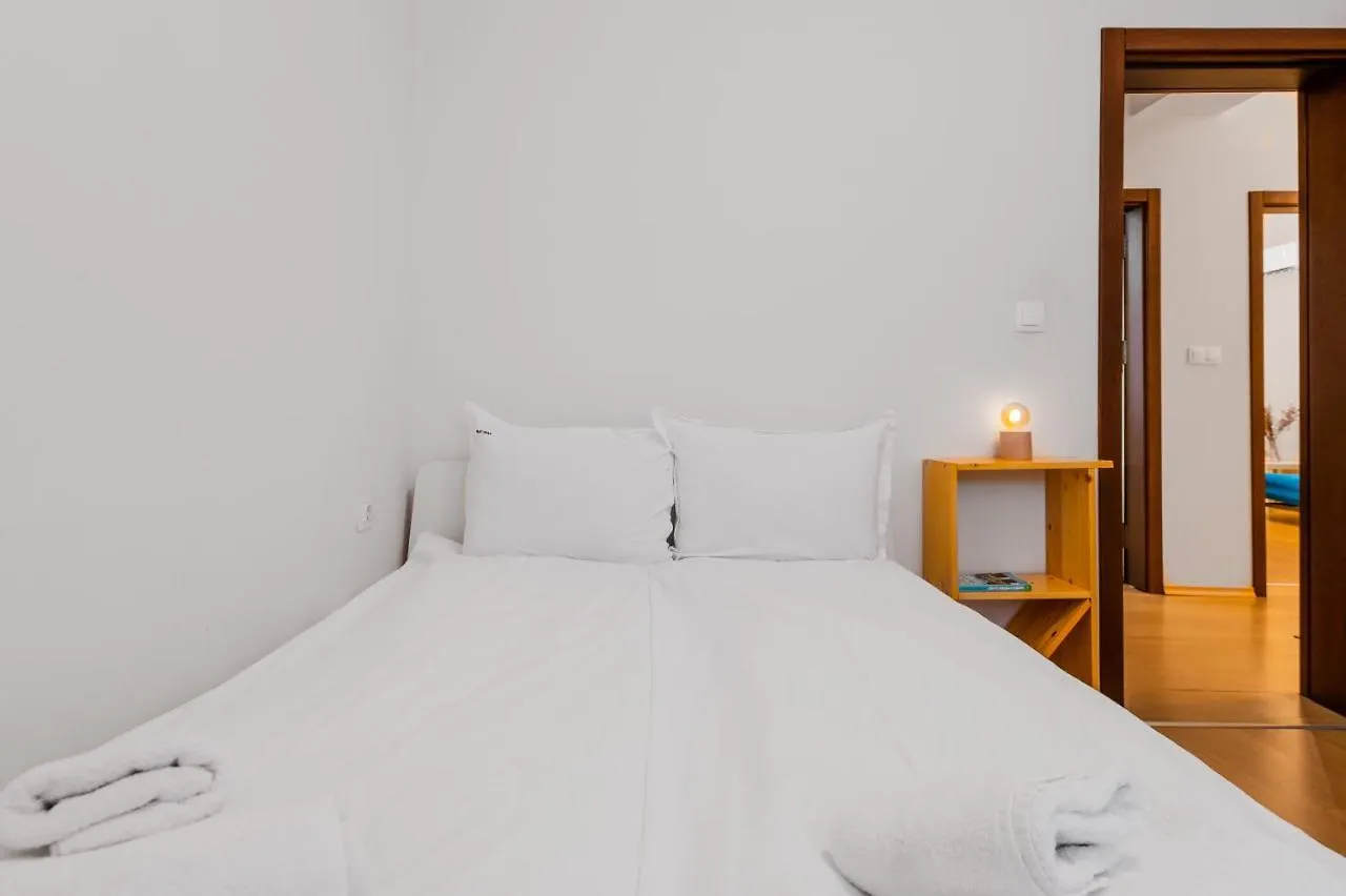 Sofia Best Area - Workspace With 300 Mbps Wifi By Flat Mаnager Apartment