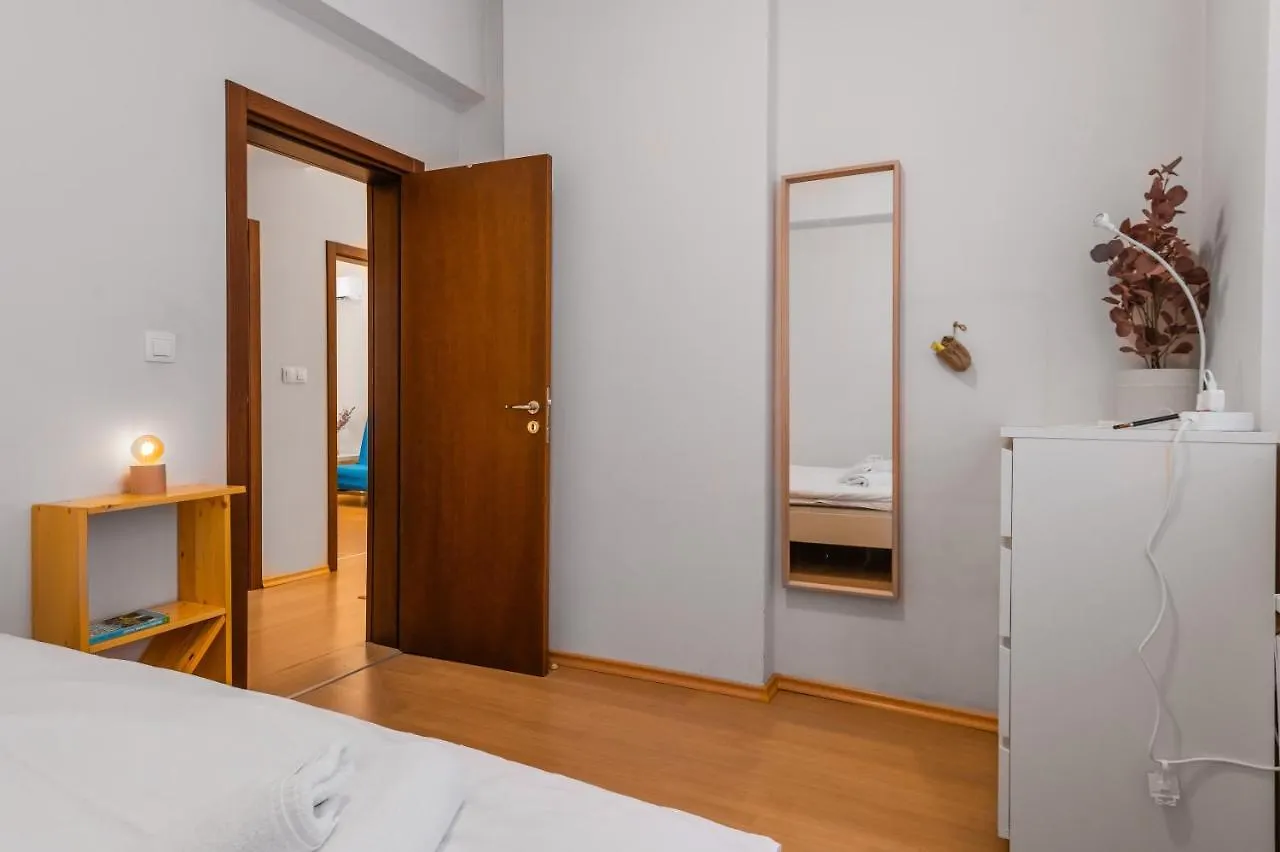 Sofia Best Area - Workspace With 300 Mbps Wifi By Flat Mаnager Apartment